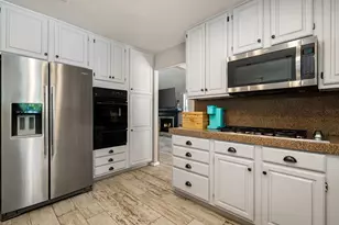 41945 Maryn Ct, Palm Desert, CA 92211 - Photo 13