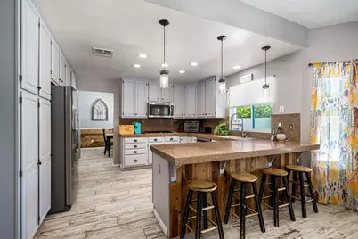 41945 Maryn Court, Palm Desert, CA 92211 - Photo 9