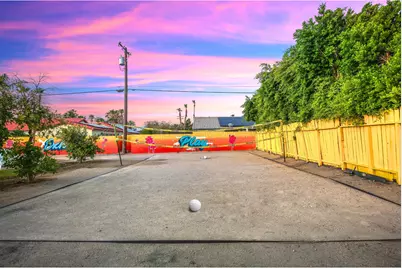 2099 E Racquet Club Road E, Palm Springs, CA 92262 - Photo 9