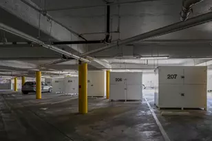 711 Pacific Coast Hwy, Huntington Beach, CA 92648 - Photo 27