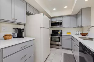 605 E Amado Rd, Palm Springs, CA 92262 - Photo 7