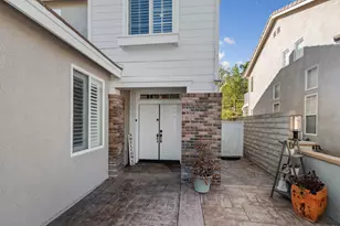 26089 Salinger Ln, Stevenson Ranch, CA 91381 - Photo 3