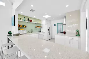 566 E Flor Cir, Palm Springs, CA 92264 - Photo 7