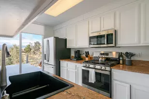 6946 Lennox Ave, Yucca Valley, CA 92284 - Photo 23