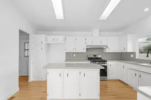 73450 Country Club Dr, Palm Desert, CA 92260 - Photo 7