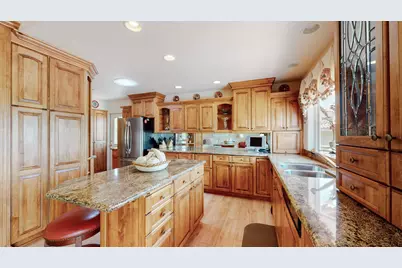 38960 Kilimanjaro Drive, Palm Desert, CA 92211 - Photo 9