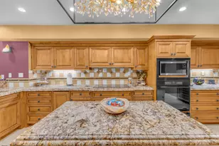 216 W Kavenish Dr, Rancho Mirage, CA 92270 - Photo 29
