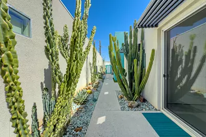 743 E Twin Palms Drive, Palm Springs, CA 92264 - Photo 9