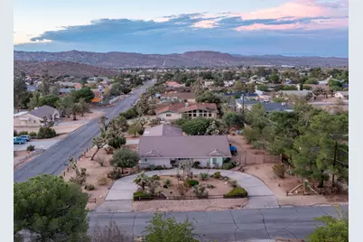 8395 Emerson Avenue, Yucca Valley, CA 92284 - Photo 33