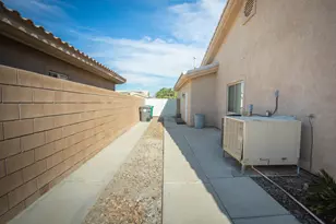 74119 Academy Ln E, Palm Desert, CA 92211 - Photo 9