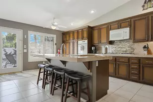 54 Sutton Pl E, Palm Desert, CA 92211 - Photo 11