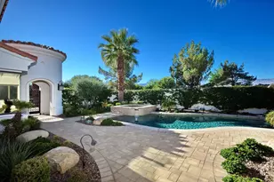 76054 Via Saturnia, Indian Wells, CA 92210 - Photo 9
