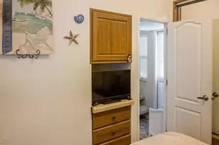 70200 Dillon Road, Desert Hot Springs, CA 92241 - Photo 11