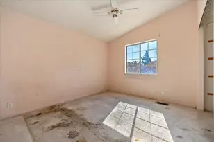 12546 Navajo Rd, Apple Valley, CA 92308 - Photo 19