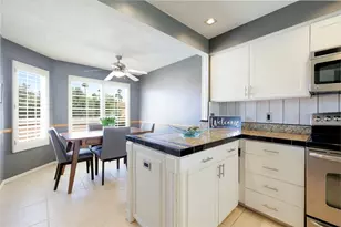 247 Vista Royale Cir W, Palm Desert, CA 92211 - Photo 17