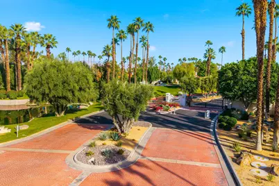 114 Desert Falls E Drive E, Palm Desert, CA 92211 - Photo 15