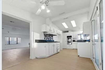 33170 Laredo Circle, Thousand Palms, CA 92276 - Photo 11