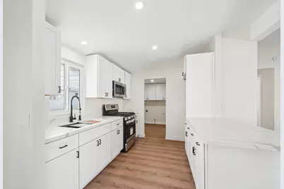 73300 Broadmoor Drive, Thousand Palms, CA 92276 - Photo 11