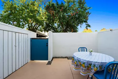 48724 Desert Flower Drive, Palm Desert, CA 92260 - Photo 11