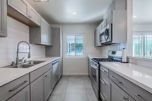 42671 Susan Cir, Palm Desert, CA 92260 - Photo 15