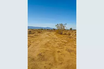 6982 South Street, Phelan, CA 92371 - Photo 3