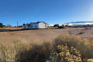 9572 Smith Rd, Phelan, CA 92371 - Photo 19