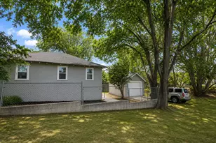 40 Foss St, Susanville, CA 96130 - Photo 5