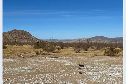 2774 Kickapoo Trail, Landers, CA 92285 - Photo 41