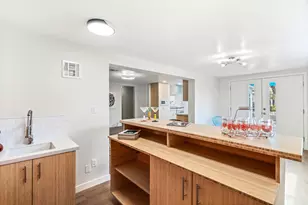 117 Aliso Dr, Palm Springs, CA 92264 - Photo 11