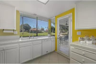 25 Torremolinos Drive, Rancho Mirage, CA 92270 - Photo 11