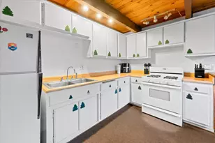 858 Norwood Ln, Big Bear City, CA 92314 - Photo 9