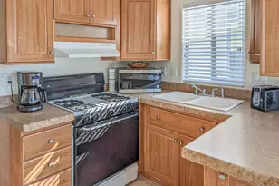 70200 Dillon Road, Desert Hot Springs, CA 92241 - Photo 13