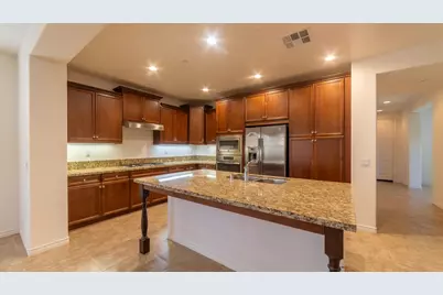 570 Calle Vibrante, Palm Desert, CA 92211 - Photo 5