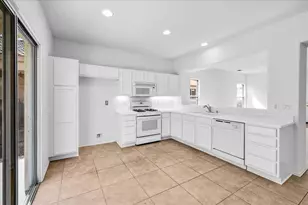 78685 Rockwell Cir, Palm Desert, CA 92211 - Photo 11