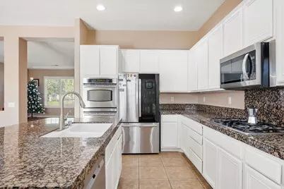 79835 Parkway Esplanade N, La Quinta, CA 92253 - Photo 11