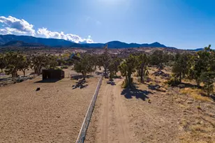 1102 Burlington Rd, Pioneertown, CA 92268 - Photo 7