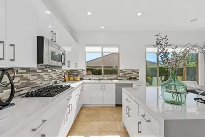 81071 Avenida Sombra, Indio, CA 92203 - Photo 9