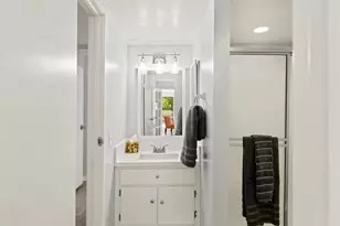 5301 E Waverly Dr, Palm Springs, CA 92264 - Photo 11