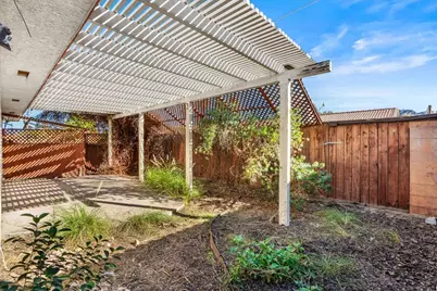 54180 Avenida Cortez, La Quinta, CA 92253 - Photo 17