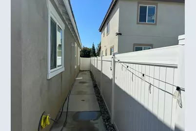 426 E Orchard Street, Rialto, CA 92376 - Photo 5
