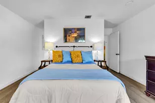 1385 E Via Escuela, Palm Springs, CA 92262 - Photo 11