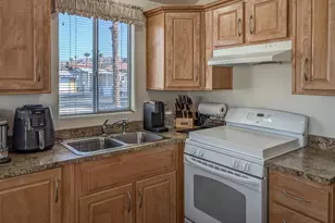 70200 Dillon Road, Desert Hot Springs, CA 92241 - Photo 11