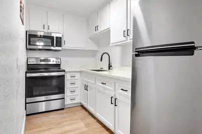 2825 N Los Felices Road #209, Palm Springs, CA 92262 - Photo 11