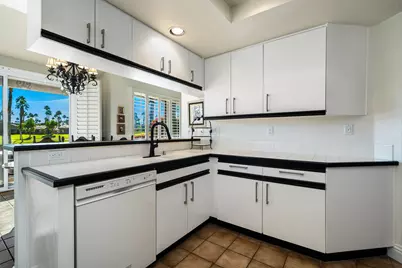 38900 Lobelia Circle, Palm Desert, CA 92211 - Photo 11