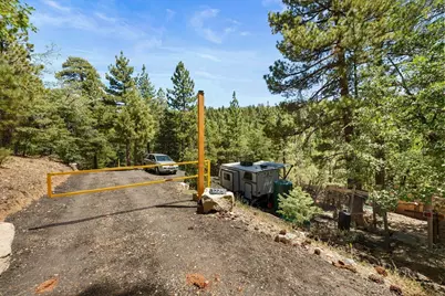 1275 Fawnskin Drive, Fawnskin, CA 92333 - Photo 3