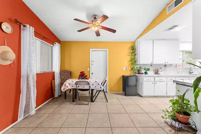 13547 Caliente Drive, Desert Hot Springs, CA 92240 - Photo 9