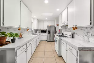 13547 Caliente Dr, Desert Hot Springs, CA 92240 - Photo 11