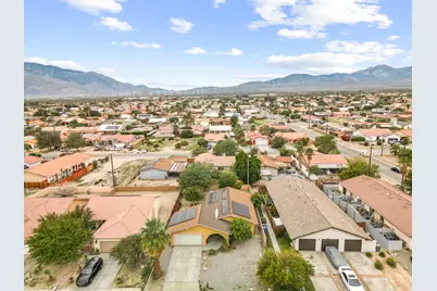 13547 Caliente Drive, Desert Hot Springs, CA 92240 - Photo 27