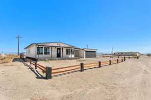 786 Molokai Ave, Thermal, CA 92274 - Photo 3