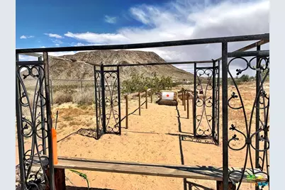 58575 Gerrie Lane, Landers, CA 92285 - Photo 15